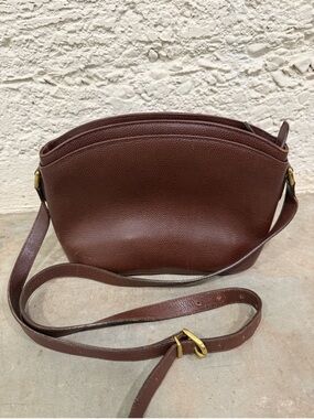 Vintage Coach Regis Madison Collection Style #4405 tan color Made In Italy